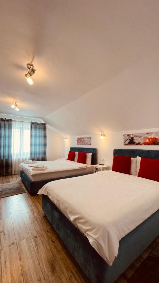 Hotel Casa Raira Barcani Exteriér fotografie
